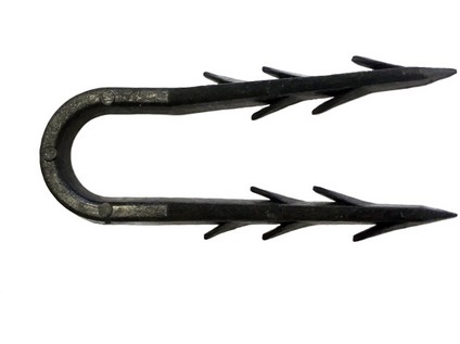 Příchytka pro přichycení trubky 16-18 mm dlouhá - 85 mm